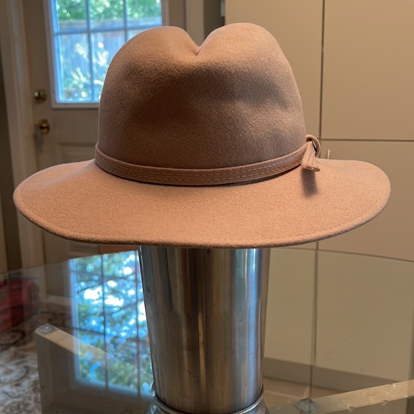 George W Bollman Co, Doeskin, adorable 100% wool hat, vintage, EUC. - Picture 5 of 11